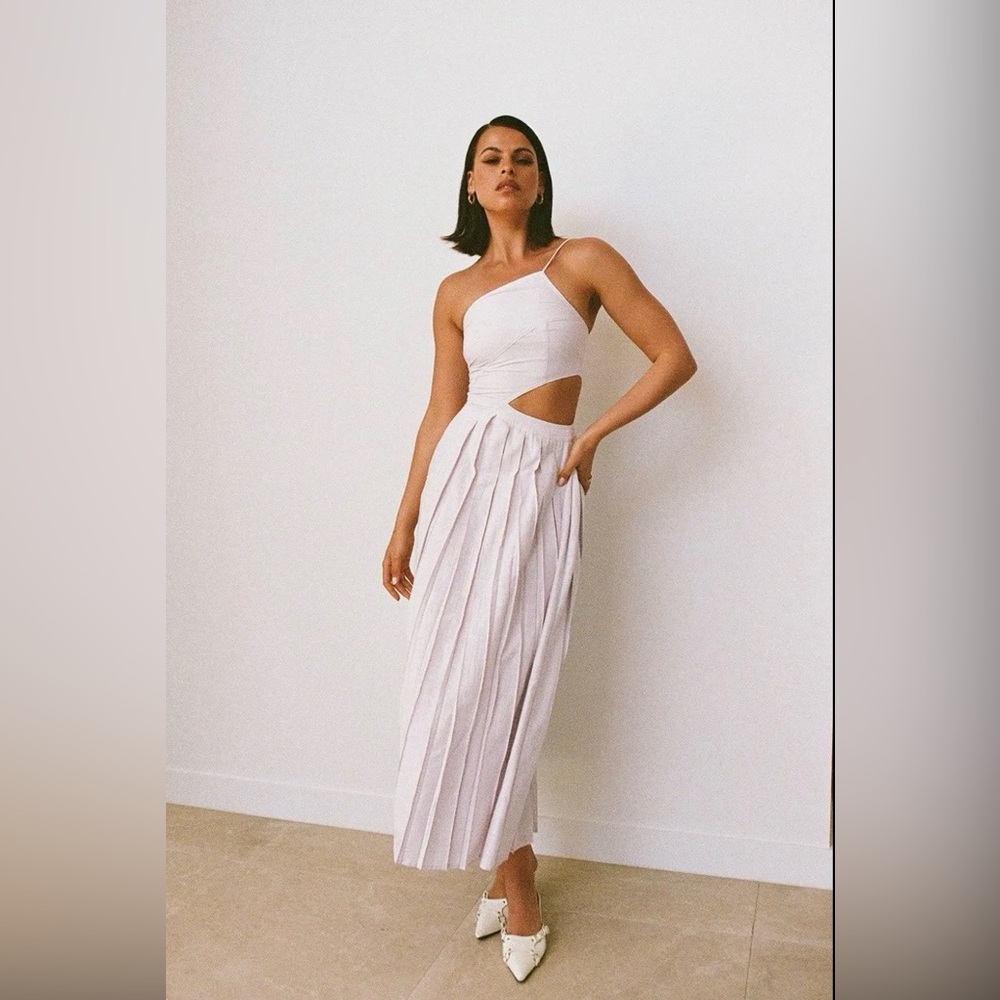 Elegant One-Shoulder Lilac Dress